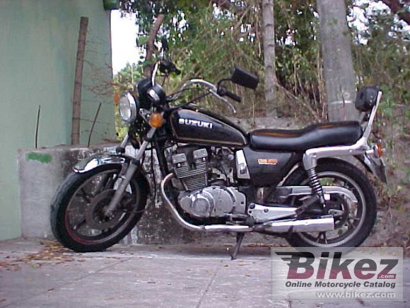 1982 Suzuki GS 400 T photo
